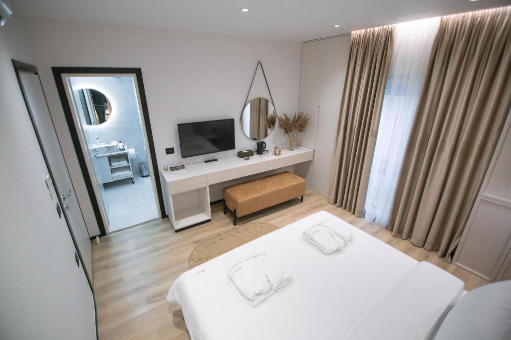 Double Room with Private Bathroom